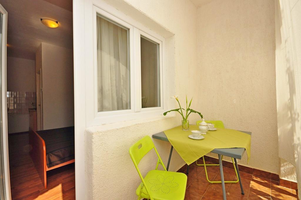Apartments Toni Водице Екстер'єр фото