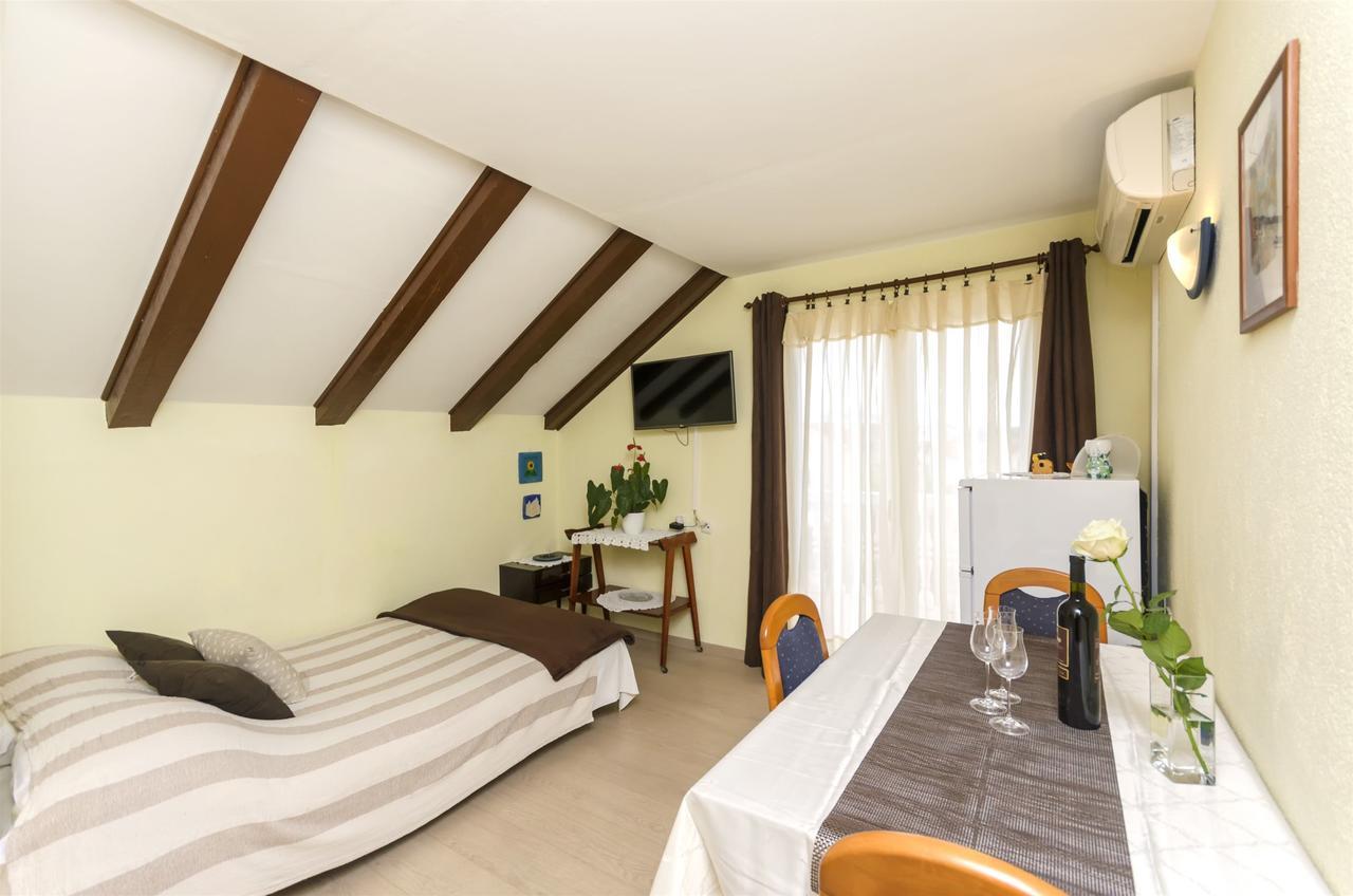 Apartments Toni Водице Екстер'єр фото