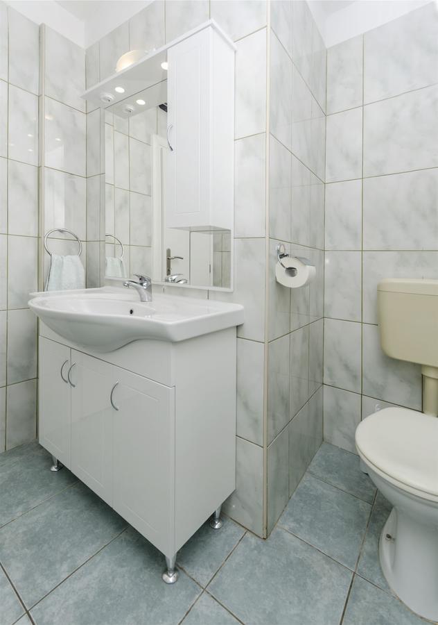 Apartments Toni Водице Екстер'єр фото