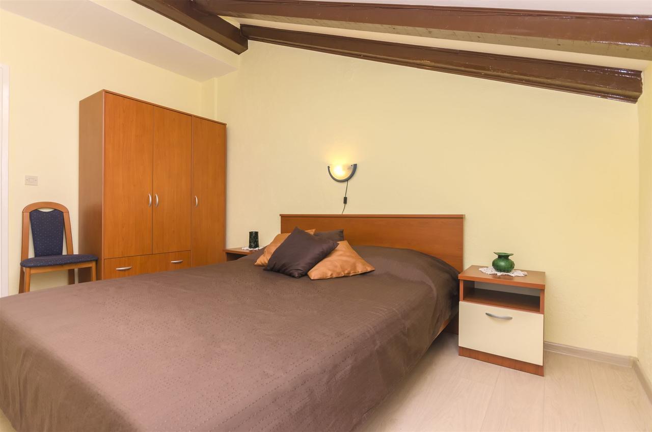 Apartments Toni Водице Екстер'єр фото