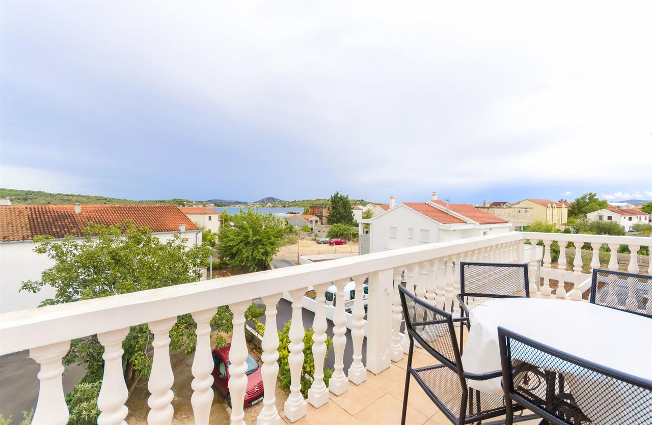 Apartments Toni Водице Екстер'єр фото