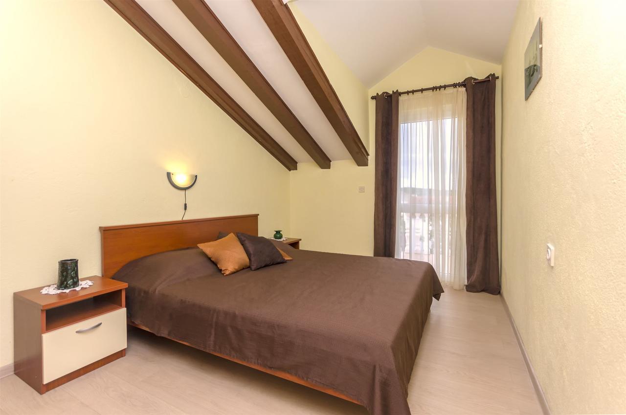 Apartments Toni Водице Екстер'єр фото